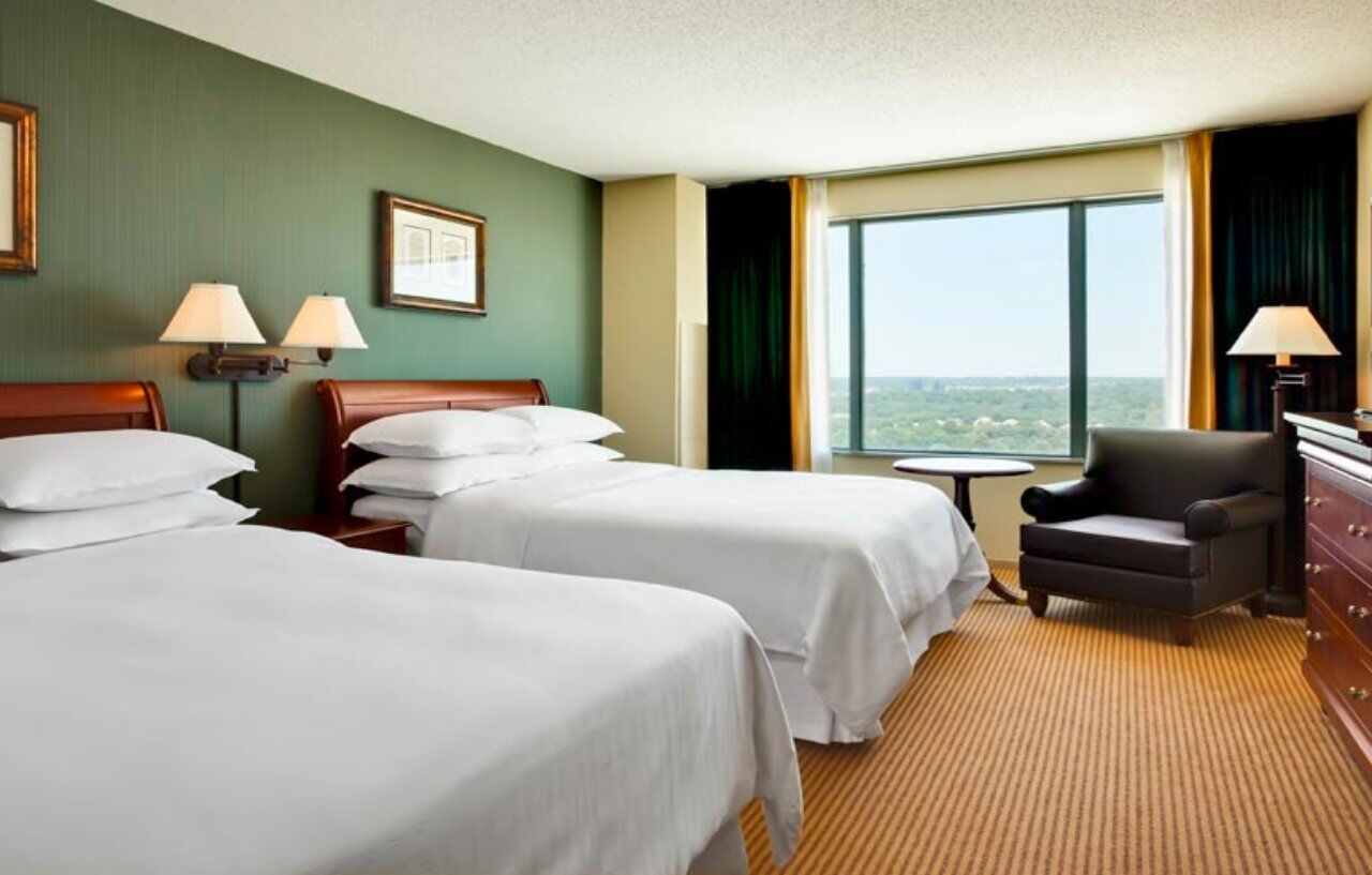 Hotel Sheraton At The Convention Center Overland Park