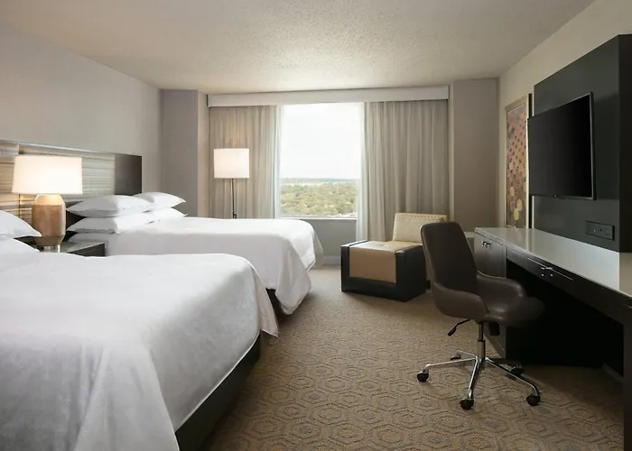 Sheraton Overland Park Hotel At The Convention Center