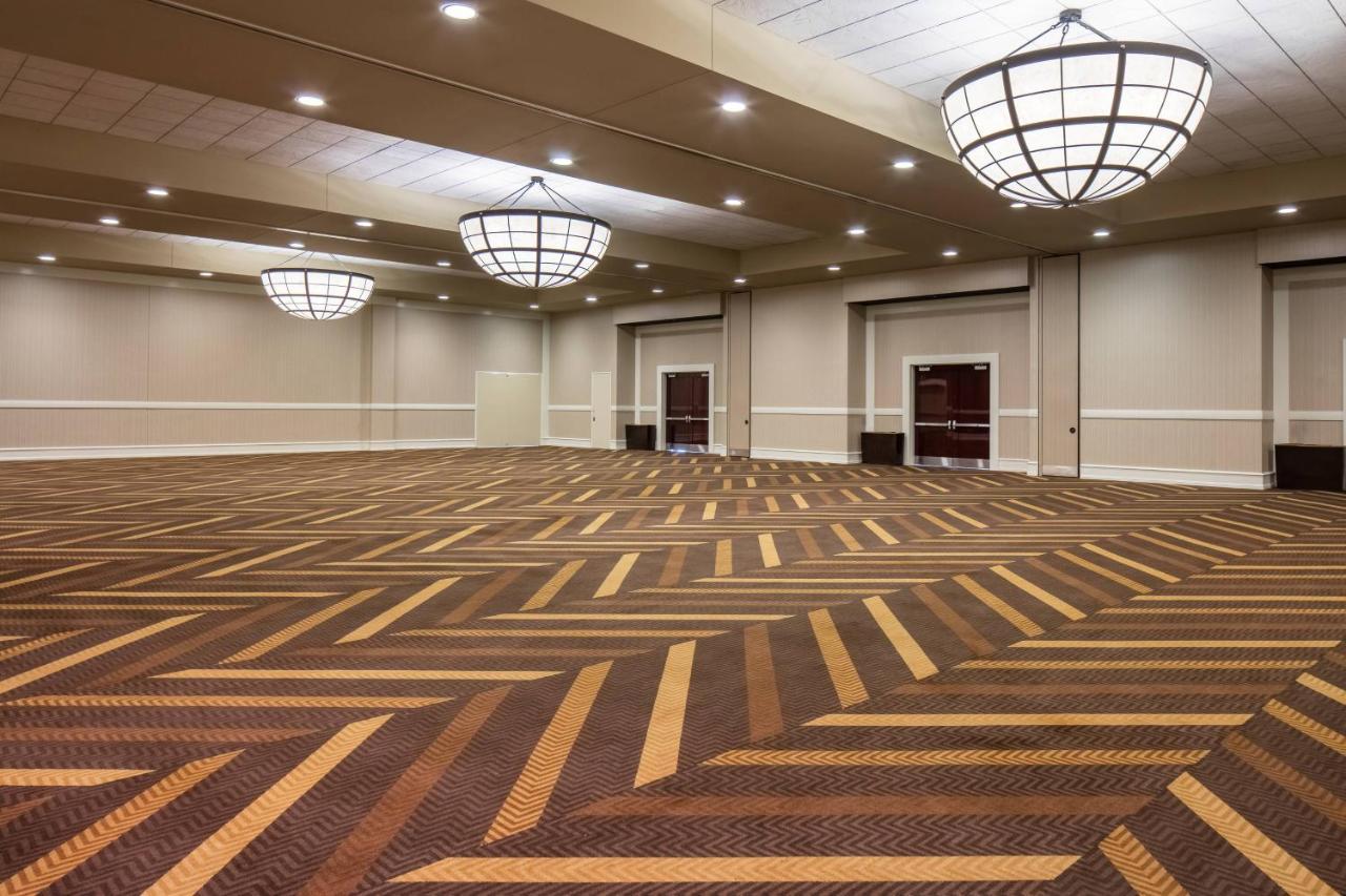 Sheraton At The Convention Center Hotel