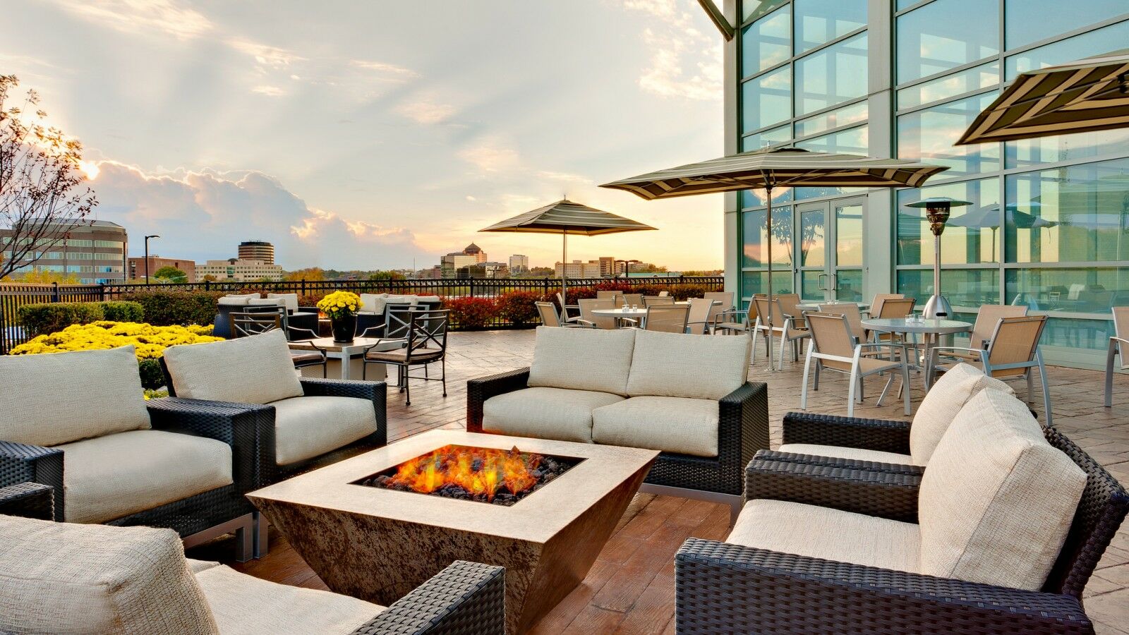 Sheraton At The Convention Center 3*