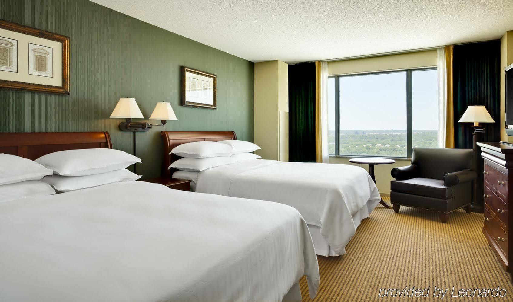 Sheraton At The Convention Center Hotel 3*